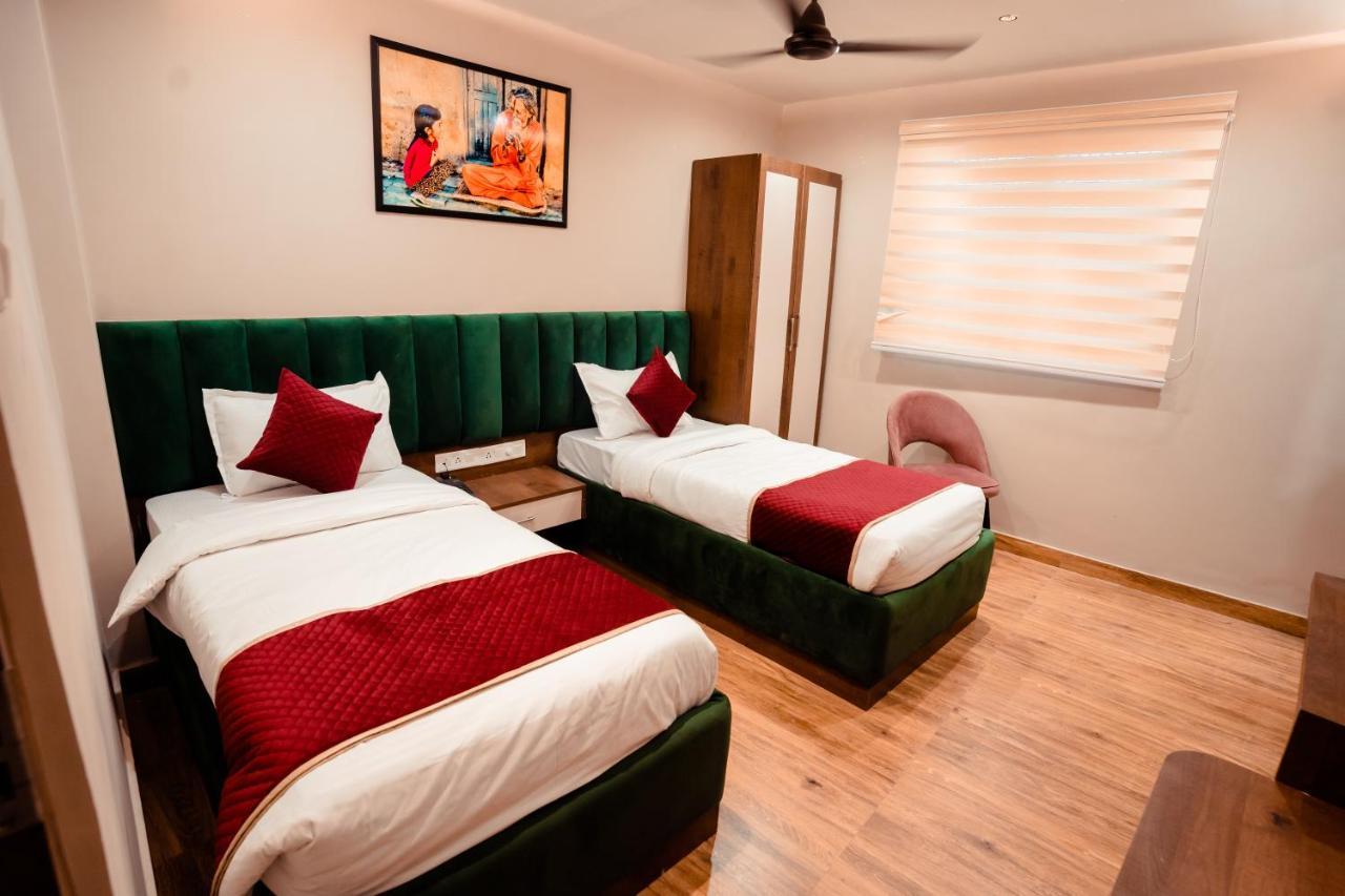Hotel Jsr Ganga Varanasi Bagian luar foto