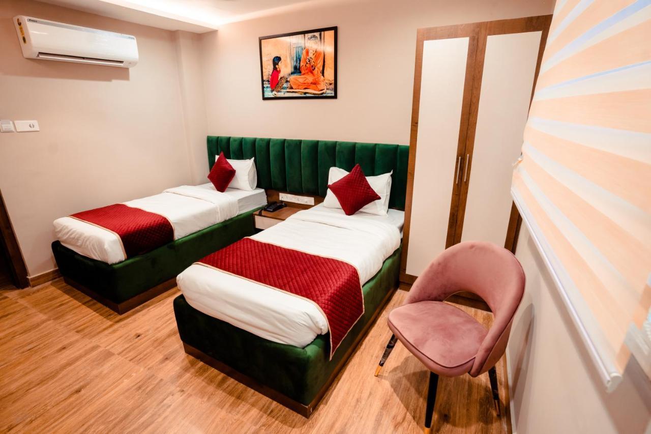 Hotel Jsr Ganga Varanasi Bagian luar foto