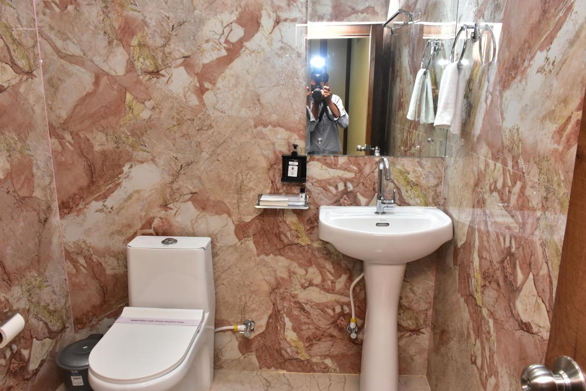 Hotel Jsr Ganga Varanasi Bagian luar foto