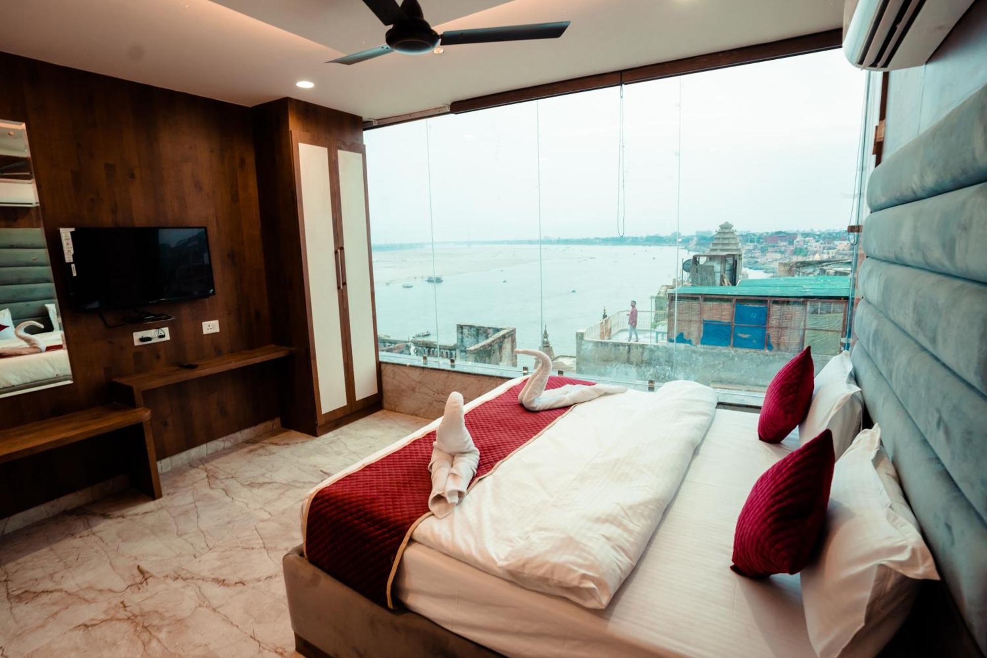 Hotel Jsr Ganga Varanasi Bagian luar foto
